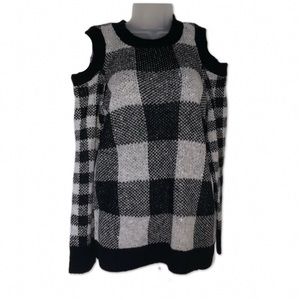 New Black and white sweater